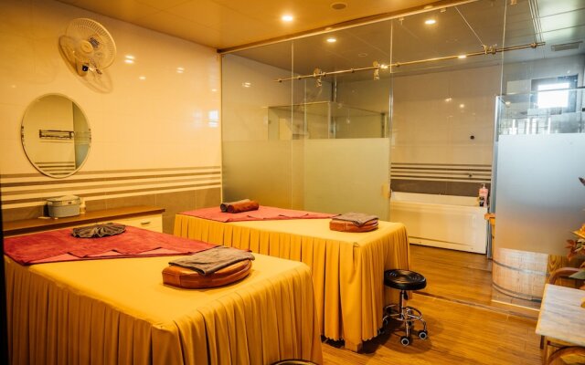 Nam Hong Hotel