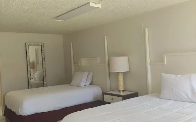 Super Inn Motel