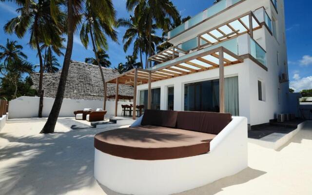 Amani Home - Moja Private Beach Suite