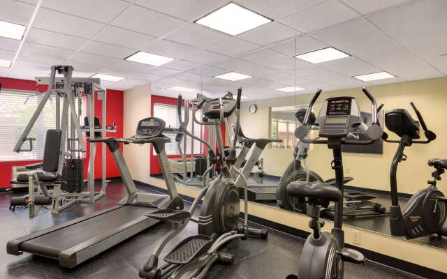 Country Inn & Suites by Radisson, Chester, VA