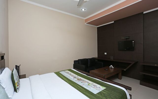 Capital O 1299 Hotel Mukut Regency