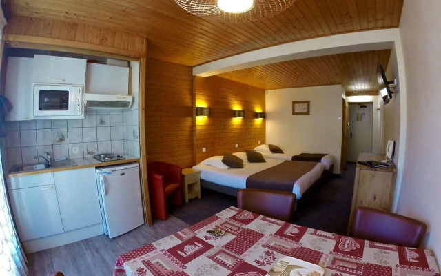 Hôtel Loisirs Les Côtes, Résidence et Chalets