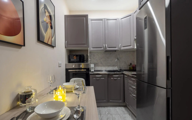 MiraApartments (Мира Апартментс) на улице Большая Филёвская