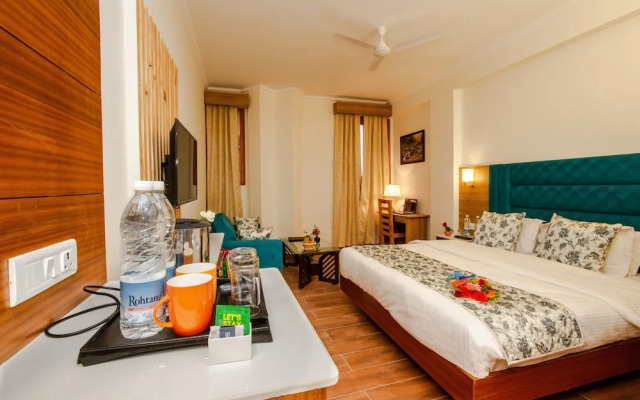 Anand Vardhan Resorts