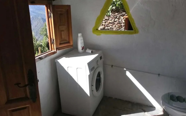 Refugio Arrabales de la Alpujarra - Hostel