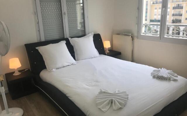 Bussy apartment next to Disneyland and Paris BMYGUEST