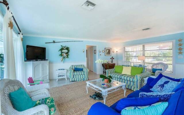Bayside 294 - Three Bedroom Condo