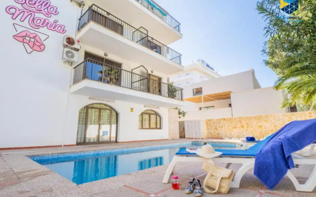 Bella Maria Apartments & Pool Club