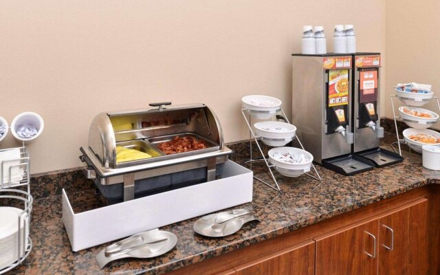 Comfort Inn & Suites Mandan - Bismarck