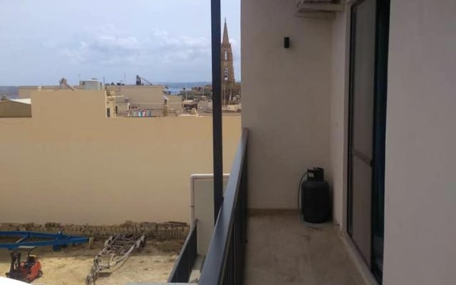Apartment with 2 Bedrooms in Għajnsielem, with Wonderful Sea View, Furnished Terrace And Wifi