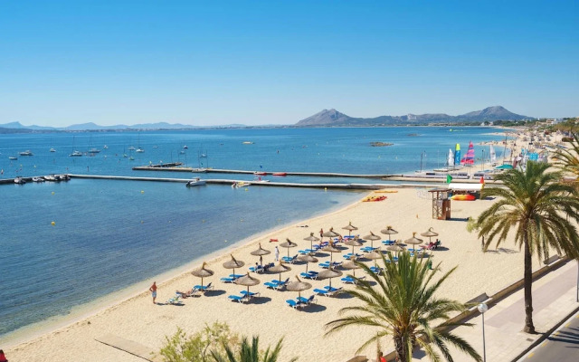 Villa Playa in Port de Pollen a