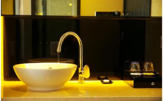 Chengdu Holiday Sunshine Hotel