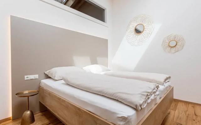 Apartment Directly on the Mountain