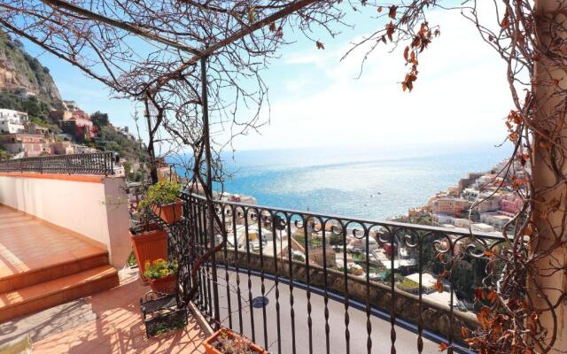 Estate4home - MAISON LIRIO
