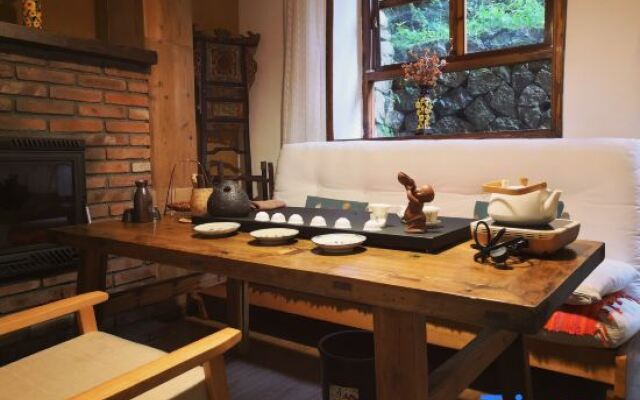 Yun Shang Wu Tian Guesthouse