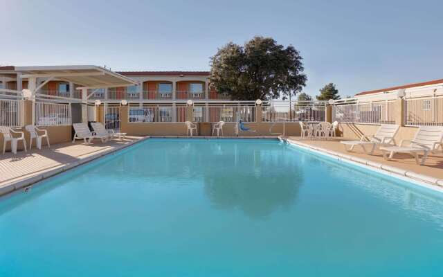 Super 8 by Wyndham Abilene North