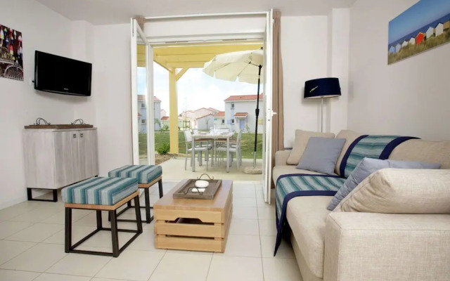 Well-kept Apartment, With Dishwasher, 7 km. From the Beach