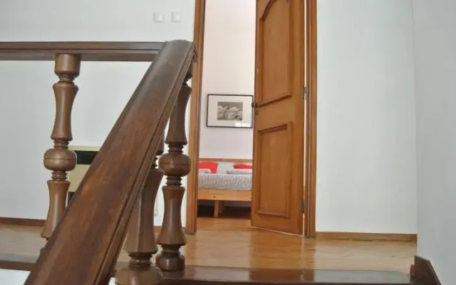 Alcobaca Hostel - Blue House