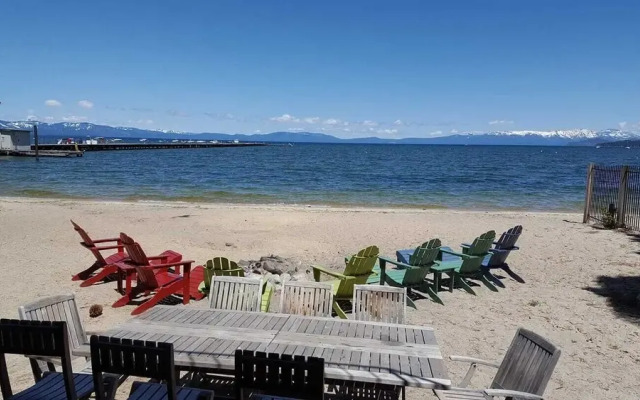 Private Beach, Pool Table, Close to Everything