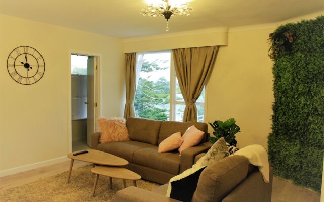 Unique Home - New Windsor