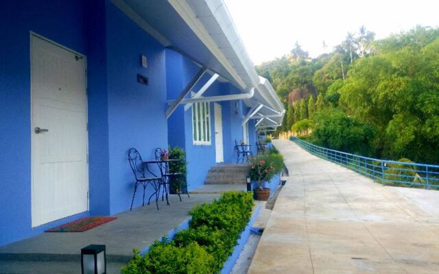 OYO 929 100 Boutique Hotel