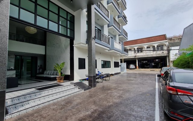 Good Town Villa Hotel Phuket