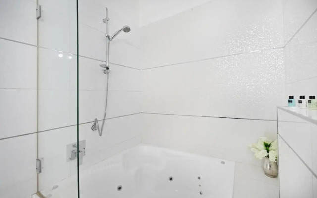 Amazing 2BR near the beach by HolyGuest