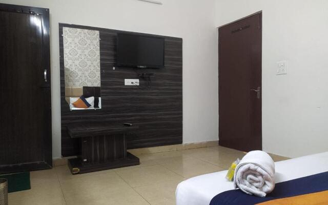 Staygo Hotel Near Haridwar Railway station