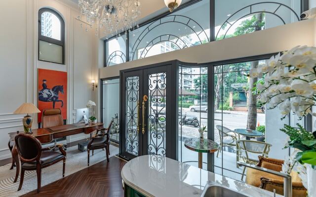 Golden Sun Apartment & Hotel