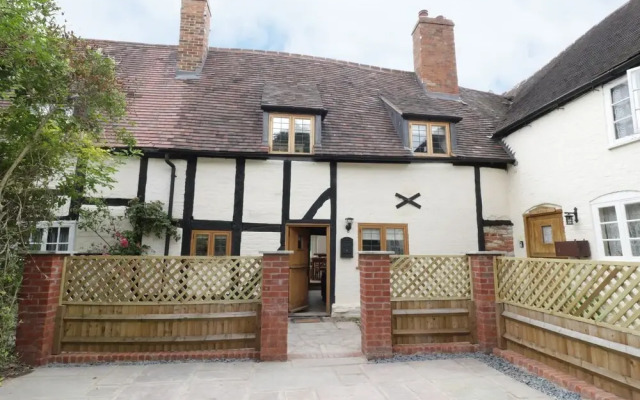 3 Hathaway Hamlet