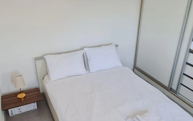 Amazing Flat w Shared Pool Near Beach in Milas