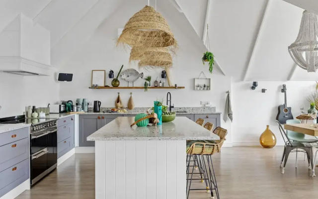 Sea Holly House in Beer