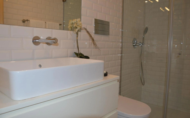 Oporto Like Home IV - Mezzanine