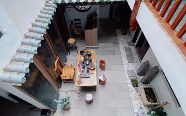 Jianshui Bushe Homestay (Gucheng Branch)