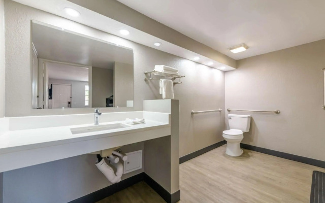 Motel 6 Ocala, FL - Conference Center
