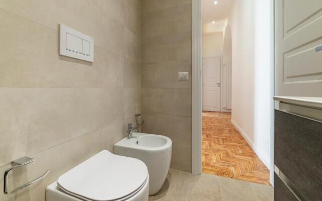 Rione Prati Elegant Apartment With Balcony