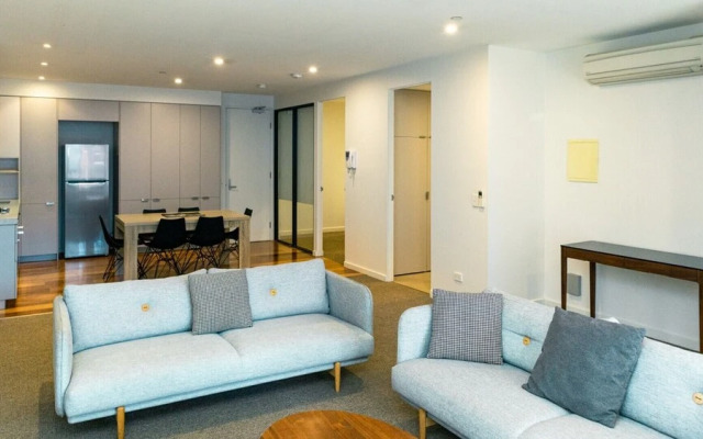 Pier Point 302