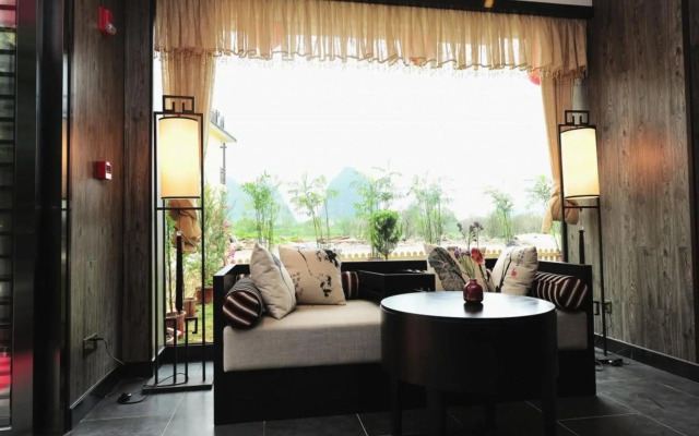 Peach Blossom Resort Hotel