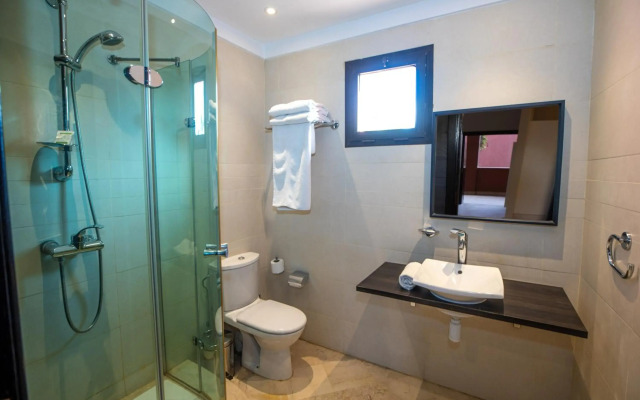 Condominium Hotel Resorts Oliva