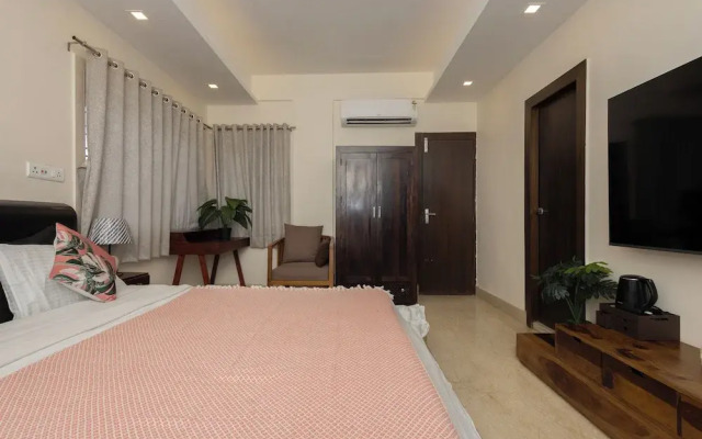 Lakeside Suites