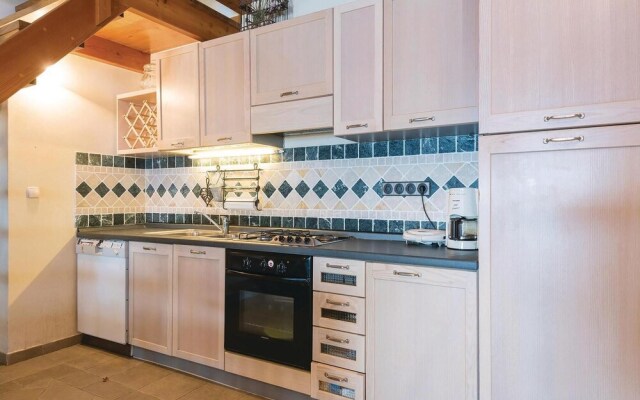 Stunning Home in Prigradica With Sauna, Wifi and 5 Bedrooms