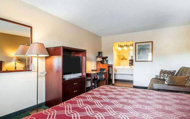 Econo Lodge Springfield I-44