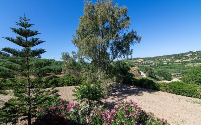 Crete Getaway 3Bd Apt w Garden and View