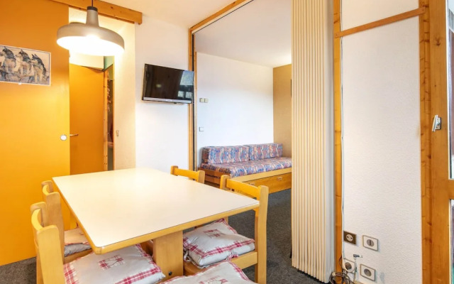 Studio in Doucy at the Foot of Ski Slopes