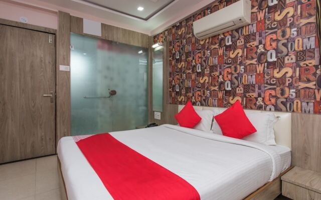 OYO 2403 Hotel Aamantran Avenue