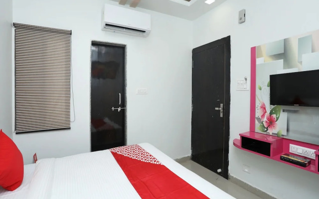 OYO 13822 Kolar Hotel