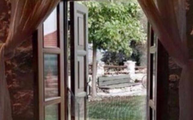 Elaion Guesthouse