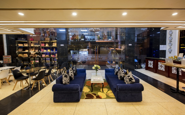 Golden Crown Hotel Saigon