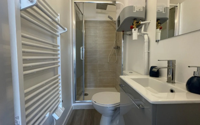 Apartment in Le Mans With Private Parking