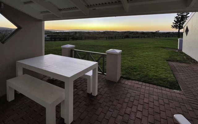 Seehuisie, Langebaan 6-Sleeper